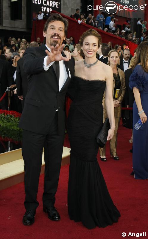 Josh Brolin et Diane Lane aux Oscars 2009. Merveilleuse de simplicité, Diane ! 