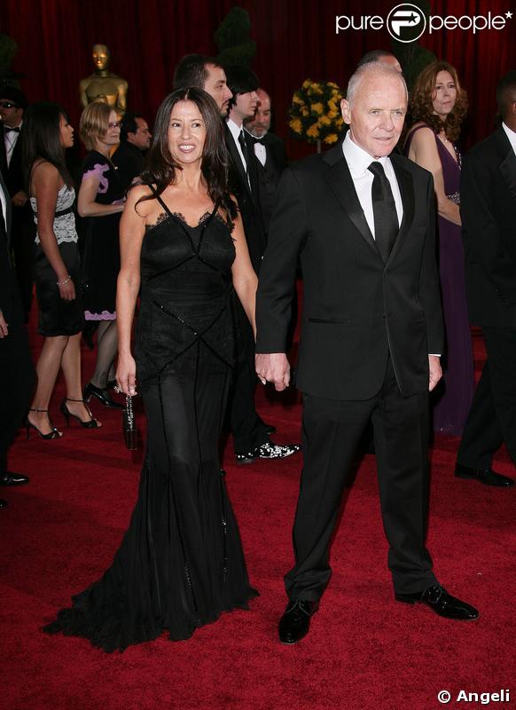 Après les Oscars, Anthony Hopkins a du savourer un délicieux chianti avec sa femme Stella Arroyave... 