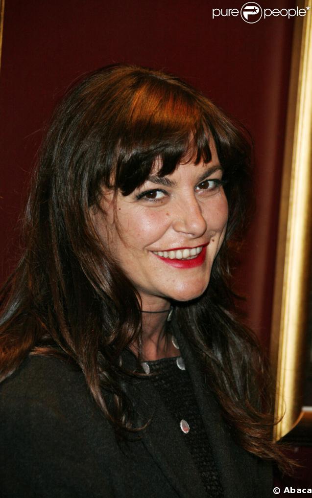 Lio, la brune piquante du jury de la Nouvelle Star