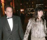 Lio et son compagnon Jean-François Lepetit le producteur à la sortie du Fouquet's aprés les César.