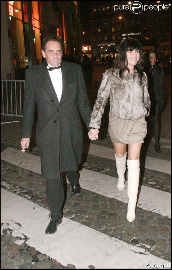 Lio et son compagnon Jean-François Lepetit le producteur à la sortie du Fouquet's aprés les César.