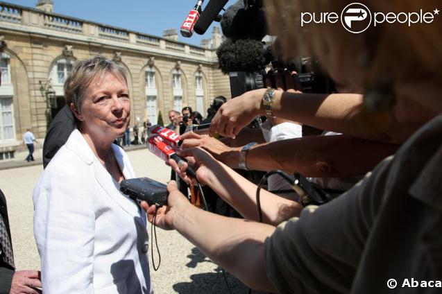 Charlotte Cassez, la mère de Florence, reçue à l'Elysée par Nicolas Sarkozy le 7 mai 2008