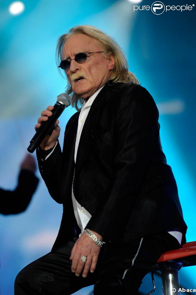 Christophe chante à Paris en juillet 2008