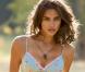 Le regard de braise d'Irina Sheik, pour la nouvelle campagne de la lingerie Intimissimi... enfin, si vous la regardez dans les yeux ! 