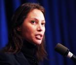 Christy Turlington belle et engagée pour la journée de la femme