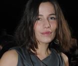 Zoé Félix au défilé Stella McCartney ce lundi matin à Paris