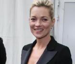 Kate Moss était au premier rang chez Chanel mardi matin avec Jamie Hince