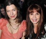 Milla Jovovich et Victoria Abril radieuses au défilé Galliano