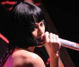 La sexy panthère rose Katy Perry en concert à Bruxelles le 7 mars 2009