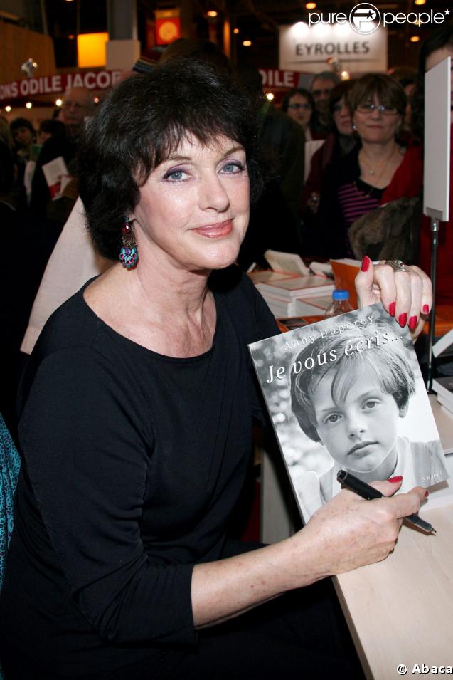 Anny Duperey au salon du livre, le 14 mars 2009