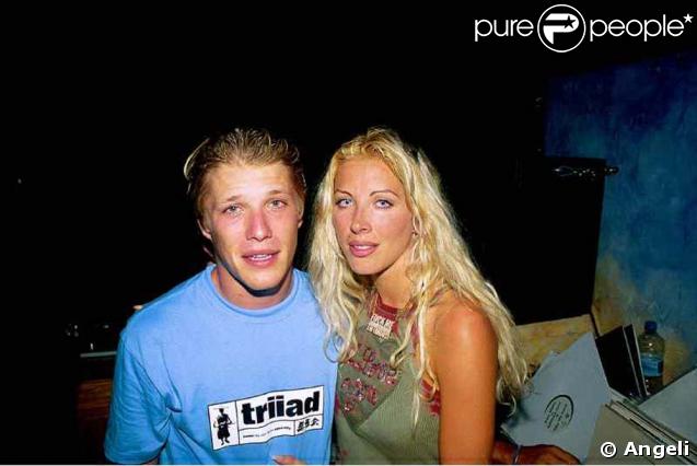 En 2001, à la sortie de Loft Story, Jean-Edouard et Loana. Lors d'une soirée, où David Guetta mixait, à Ibiza.