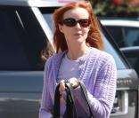 Marcia Cross est sur le point d'essayer les matelas d'un magasin de Santa Monica.
