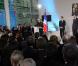Bernadette Chirac reçoit les insignes de chevalier de la Légion d'honneur des mains du président Nicolas Sarkozy, le 18 mars 2009 à la Maison de Solenn