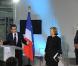 Bernadette Chirac reçoit les insignes de chevalier de la Légion d'honneur des mains du président Nicolas Sarkozy, le 18 mars 2009 à la Maison de Solenn