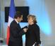 Bernadette Chirac reçoit les insignes de chevalier de la Légion d'honneur des mains du président Nicolas Sarkozy, le 18 mars 2009 à la Maison de Solenn