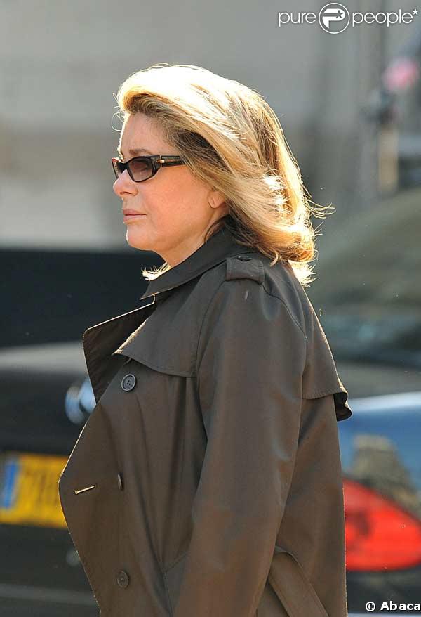 Catherine Deneuve à l'enterrement d'Alain Bashung