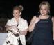 Hilary Duff et sa cousine quittant un restaurant de Toluca Lake à Los Angeles le 19 mars 2009. Les deux jeunes filles profite des nuits californiennes 