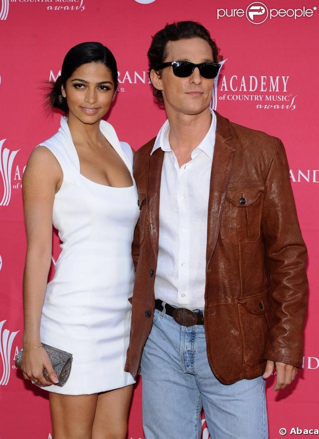 Matthew McConaugey et Camilla Alves à la 44e cérémonie des Country Awards