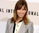 Jessica Biel en mode costume... so glamour ! 