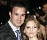 Sarah Michelle Gellar et son mari Freddie Prinze Jr. en juillet 2007 