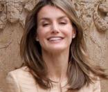 Letizia d'Espagne entourée de ses filles Leonor et Sofia et de son mari Felipe lors des fêtes de Pâques hier à Palma de Majorque. 