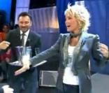 Stéphane Bern et Ophélie Winter dans Panique de l'Oreillette