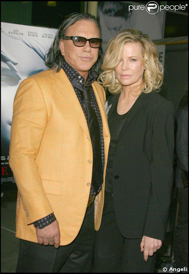 Mickey Rourke et Kim Basinger lors de l'avant-première de The Informers à Hollywood, le 16/04/09