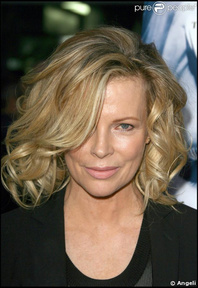 Kim Basinger lors de l'avant-première de The Informers à Hollywood, le 16/04/09