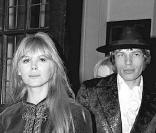 Marianne Faithfull et Mick Jagger dans les années 1960<br />
