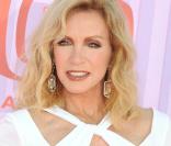 Donna Mills (Côte Ouest) a assisté à la 7ème cérémonie des TV Land Awards