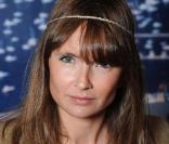  CANAL +  : Axelle Laffont est l'exemple parfait des Miss Météo. Complètement déjantée, pour elle la météo est devenu un sketch à part entière ! 