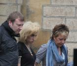 Amy Winehouse se rend au tribunal pour une audition de son mari