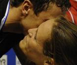 Laure Manaudou et Frédérick Bousquet, lors du podium du 50 mètres nage libre, au Championnat de France de natation, le 26 avril 2009 à Montpellier !