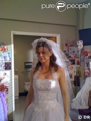 Meredith Grey (Ellen Pompeo) va-t-elle choisir cette robe ?