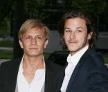 Jérémy Renier et Gaspard Ulliel lors du Gala Champêtre organisé dans la Cinémathèque française dans le cadre de l'exposition Jacques Tati, 2 temps, 3 mouvements - 5 mai 2009
