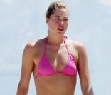 Doutzen Kroes... une magnifique sirène sur la plage !