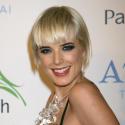 Agyness Deyn : une magnifique jeune femme qui a une histoire... d'eau ! Regardez !