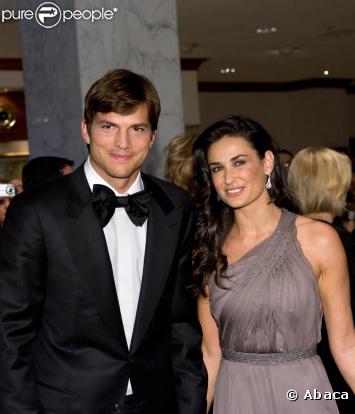 Demi Moore et Ashton Kutcher samedi soir lors du dîner des correspondants avec le président Barack Obama