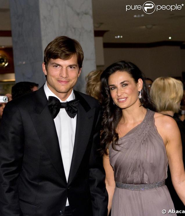 Demi Moore et Ashton Kutcher samedi soir lors du dîner des correspondants avec le président Barack Obama