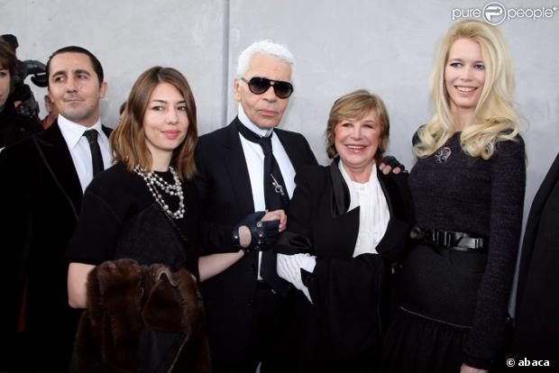 Sofia Coppola, Karl LAgerfeld, Marianne Faithfull et Claudia Schiffer au défilé Printemps-Eté 2008 Chanel