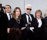 Sofia Coppola, Karl LAgerfeld, Marianne Faithfull et Claudia Schiffer au défilé Printemps-Eté 2008 Chanel