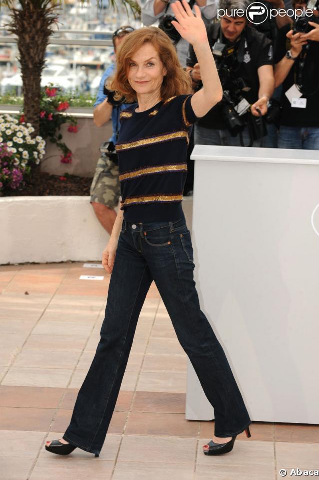 Isabelle Huppert lors du photocall précédant la cérémonie d'ouverture du 62e Festival de Cannes le 13 mai 2009