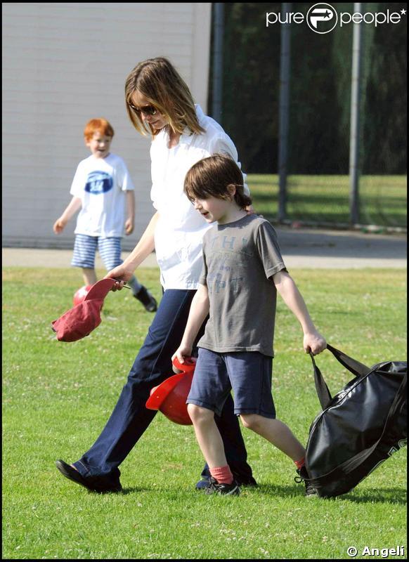 Calista Flockhart et son fils Liam, moments sportifs mais tendres aussi !