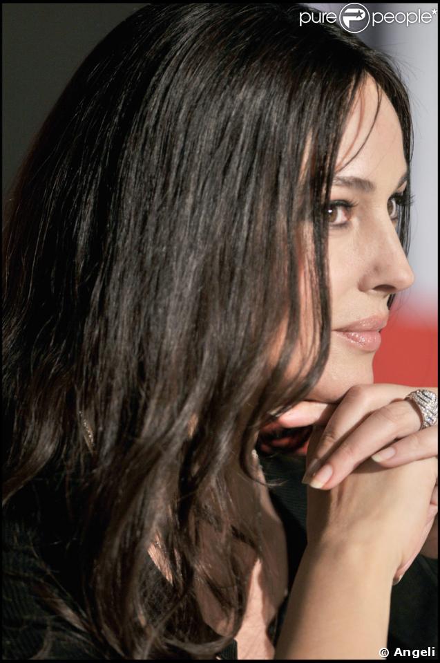 Monica Bellucci et Sophie Marceau lors de la conférence de presse de Ne Te Retourne Pas de Marina de Van, le 16 mai 2009. Festival de Cannes