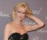 Eva Herzigova lors de la remise du trophée Chopard à l'Hotel Martinez à Cannes le 18 mai 2009