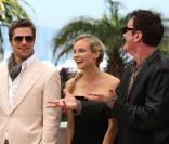 Brad Pitt, Diane Kruger et Quentin Tarantino lors du photocall d'Inglourious Basterds à Cannes le 20 mai 2009 lors du Festival de Cannes