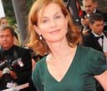 Isabelle Huppert lors de la montée des marches pour le film A l'Origine