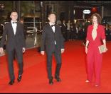 Jeanne Balibar et les réalisateurs Stéphane Aubier et Vincent Patar lors de la montée des marches de Panique au Village la nuit du 21 au 22 mai 2009 à Cannes