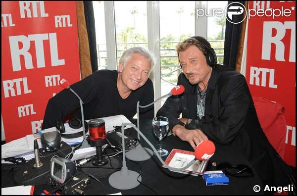 Johnny Hallyday donne une interview à Laurent Boyer, entre tournée et film présenté à Cannes, l'actualité de la star est remplie ! 
