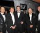 Une superbe photo rassemblant Johnny Hallyday, Quentin Tarantino, Johnnie To et d'autres membres du film Vengeance lors d'une soirée très select à Cannes 